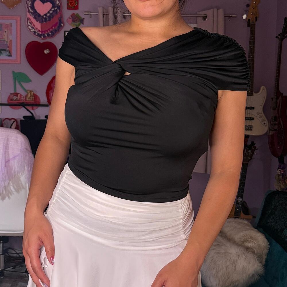 Vintage Y2K elegant black asymmetrical cropped blouse